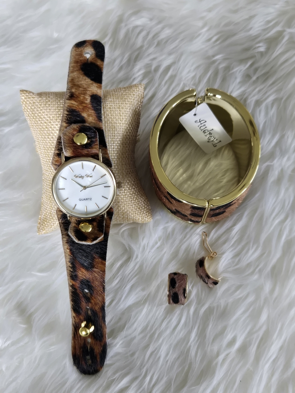 Leopard Print Women's Watch Set with Gold Accents